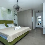 Vista Vila *