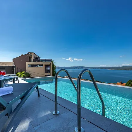 Vista Villa